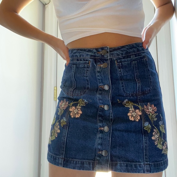 Floral embroidered top shop jean skirt - Picture 1 of 3